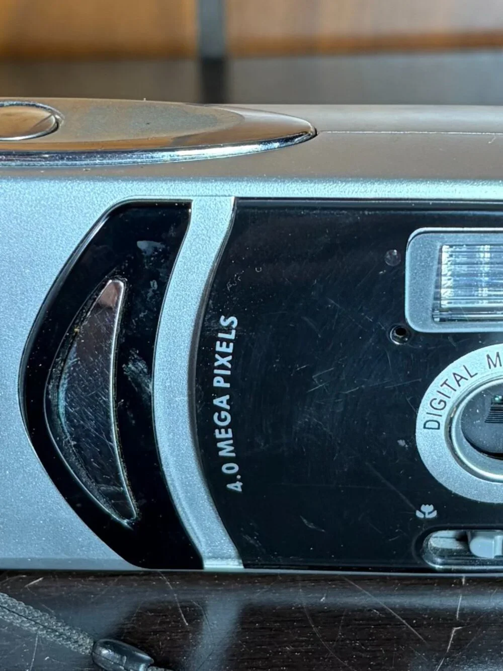 Vivitar ViviCam 4100 4.0MP Digital Camera - Silver Black - Tested Working